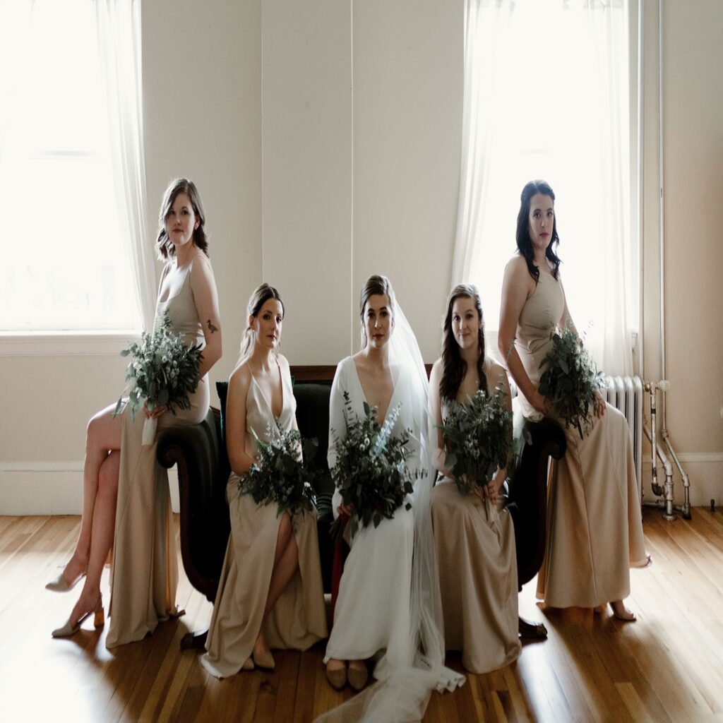 sitting bridal party wedding trend 2024 US