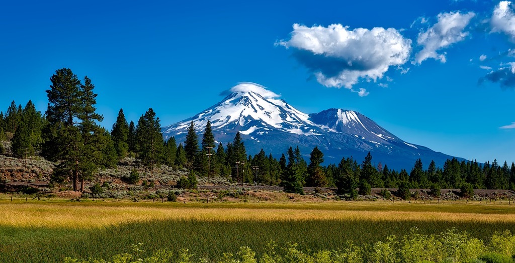 mount-shasta top 10 places to visit in california low budget