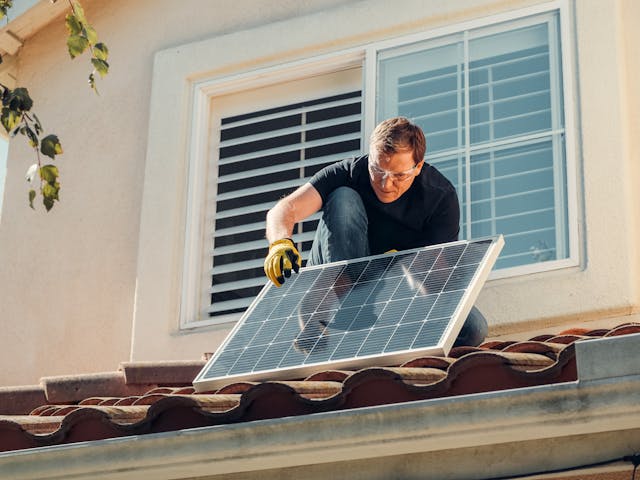 Embrace Solar and Green Solutions ways to save money on electric bill USA